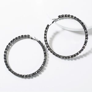 Jakaelyn hoop earrings
